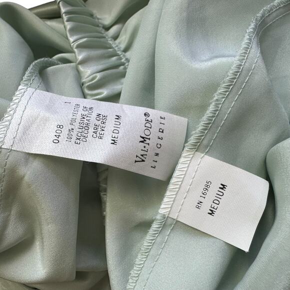 Vintage Val Mode Lingerie 2 Pieces Pale Green Satin Pant & Top Sleepwear Set M - Picture 12 of 12